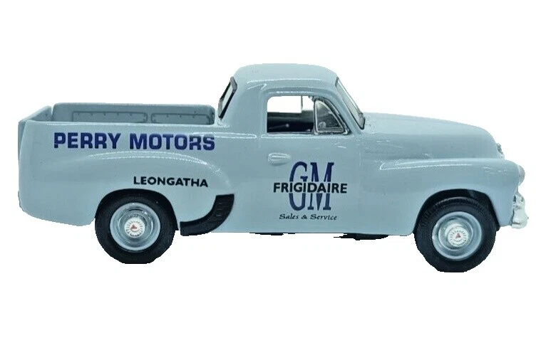 Классические Carlectables Современное производство Литые автомобили, грузовики и фургоны