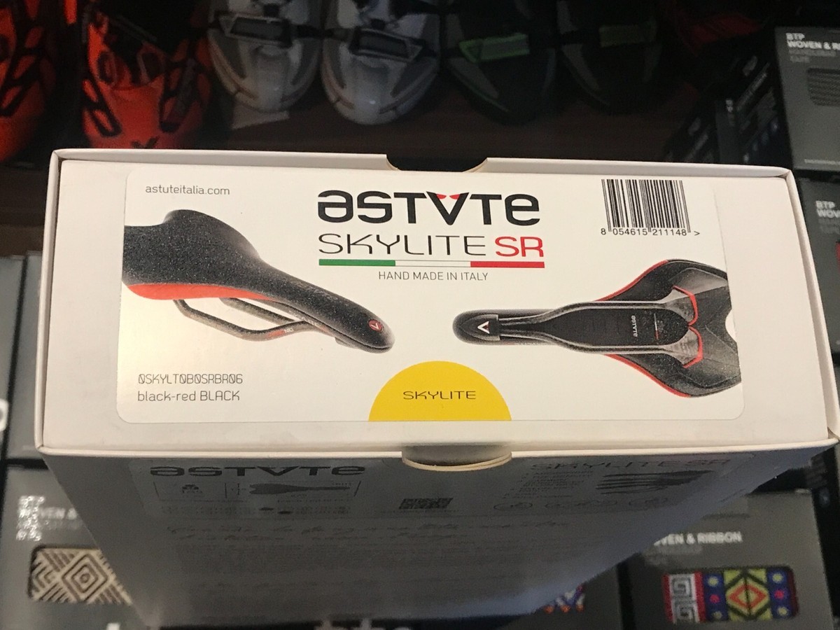 Selle Vélo Astute Skylite SR Noir-rouge 135mm - Rails Carbone - Neuve Italie