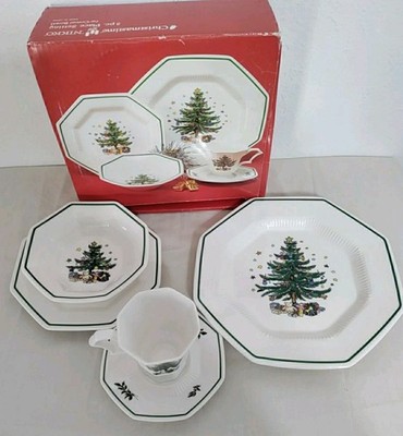 Nikko 5 piece Christmastime Place Setting (Including Cereal Bowl) Japan
