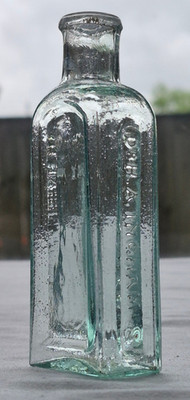 Aqua Dr Ingham's Nervine Pain Extractor Vermont Pontiled Medicine Bottle