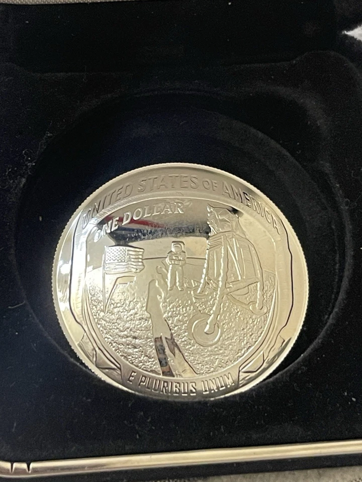 Very Rare 2019 Apollo 11 50th Anniversary Proof Silver Coin United States Mint - Image 4 of 4