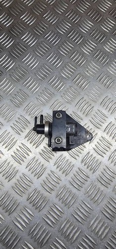 Audi A6 S6 C5 4B 1997 Benzin 142kW Turbolader Druckwandler Magnetventil RCE15649