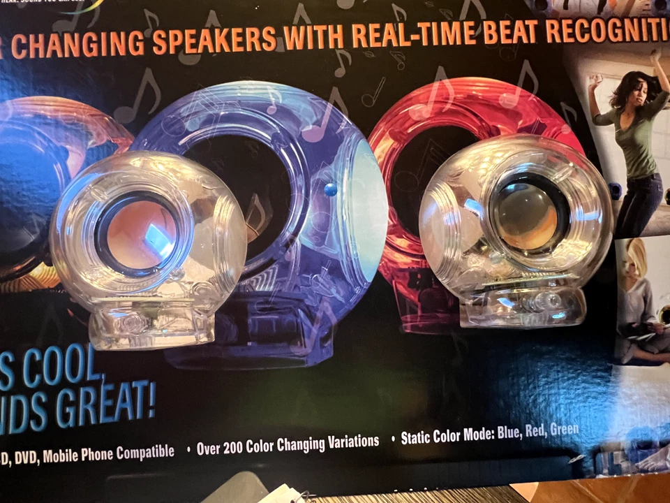 Light Waves: Color Changing Speakers with Real-Time Beat Recognition - Image 3 of 4