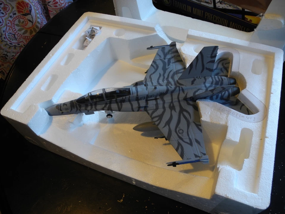 Ultra RARE Franklin Mint / Armour F-18 Hornet Bangals, 1:48, NEW - Image 2 of 3