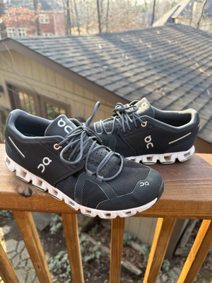 On Running Cloud 5 Black White Women Shoes 10.5 Women main image 3