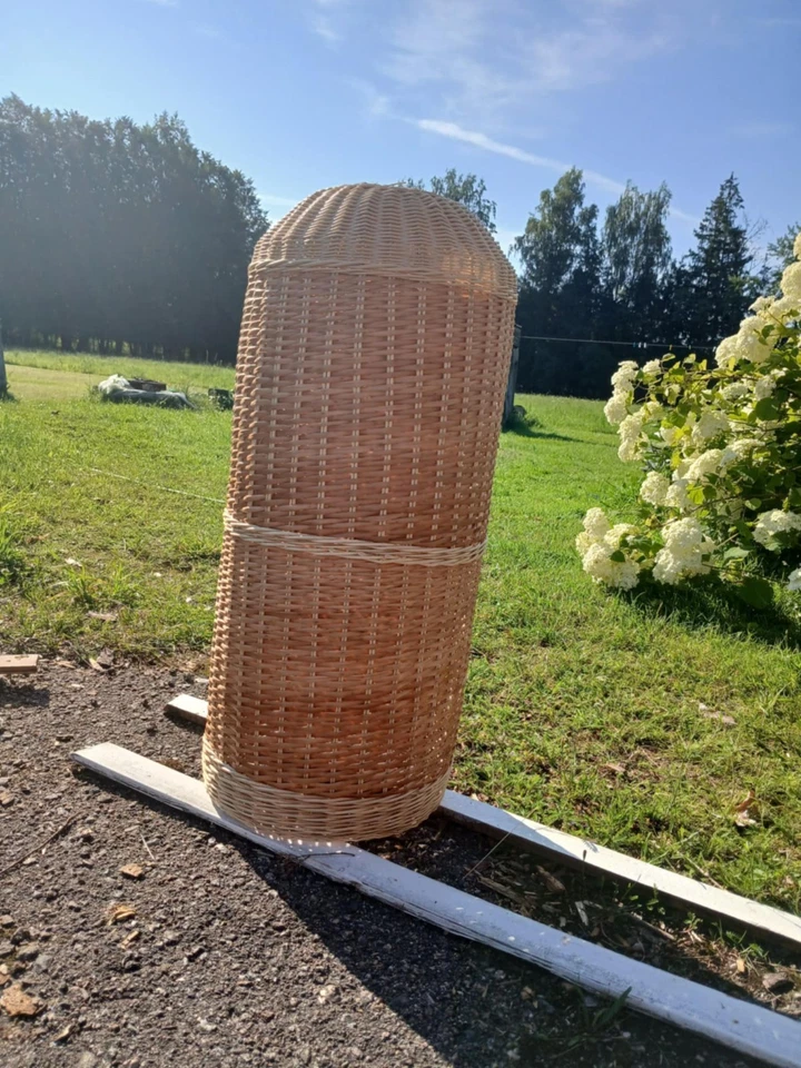 Handwoven Wicker Propane Tank Cover: Rustic Patio Gas Cylinder Hide - Image 3 of 4