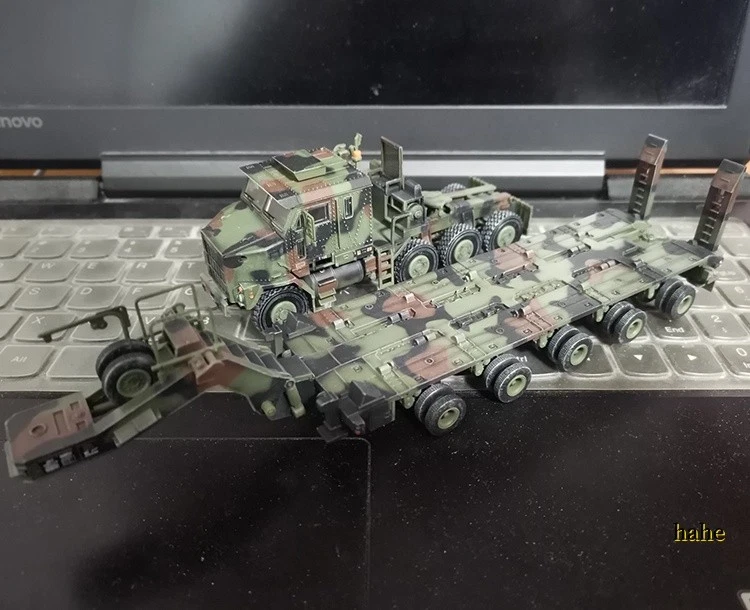 1/72 US Army Oshkosh M1070 Heavy Transport Vehicle Model Military Finished Toys - Image 2 of 4