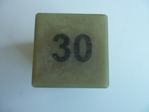 Relais 30 VW Golf 1 2 Motorsteuerung Zentralelektrik 165906381