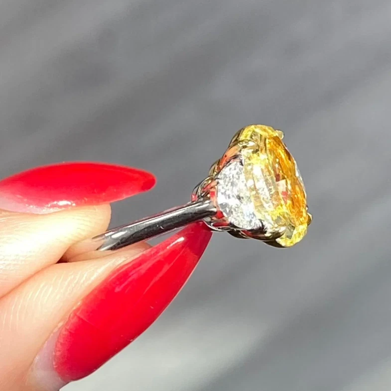 Кольцо с фантазийным желтым бриллиантом овальной огранки 3,70 карата выращенное в лаборатории IGI 950 платина - Изображение 4 из 4