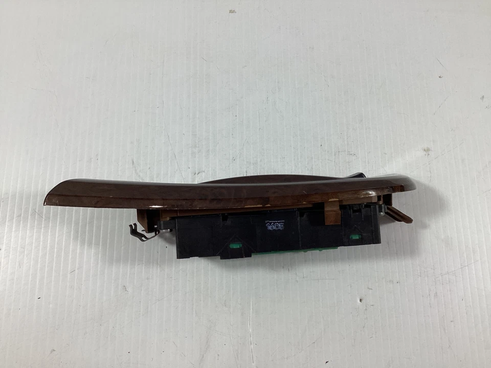 Interruptor de puerta de ventana maestra del conductor delantero izquierdo Pontiac Vibe 2005-2008 OEM. Foto 2 de 4