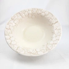 Vintage Metlox Poppytrail Antique Grape White 7 3/8" Cereal Bowl Embossed Rim