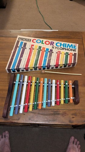 1980s 14 Note Color Chime XYLOPHONE Pipes And 1 Mallet Good Condition For Age