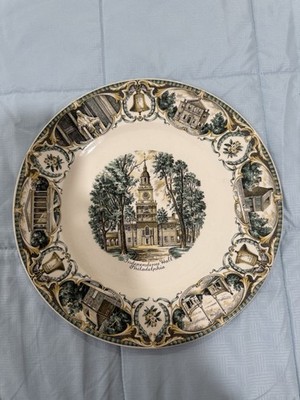 Collector Plate Independence Hall Philadelphia w/ Benjamin Franklin Scenic Round