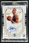 2023-24 Topps Royalty Victor Wembanyama Superior Signatures Blue Auto RC #/25