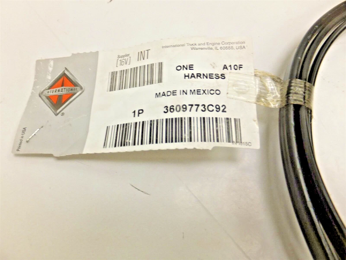 3609773C92 NEW OEM INTERNATIONAL ELECTRICAL FRONT DOME LIGHT 