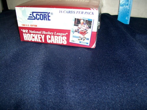 1992-93 SCORE HOCKEY FACTORY SEALED BOX MINT - Foto 4 di 4