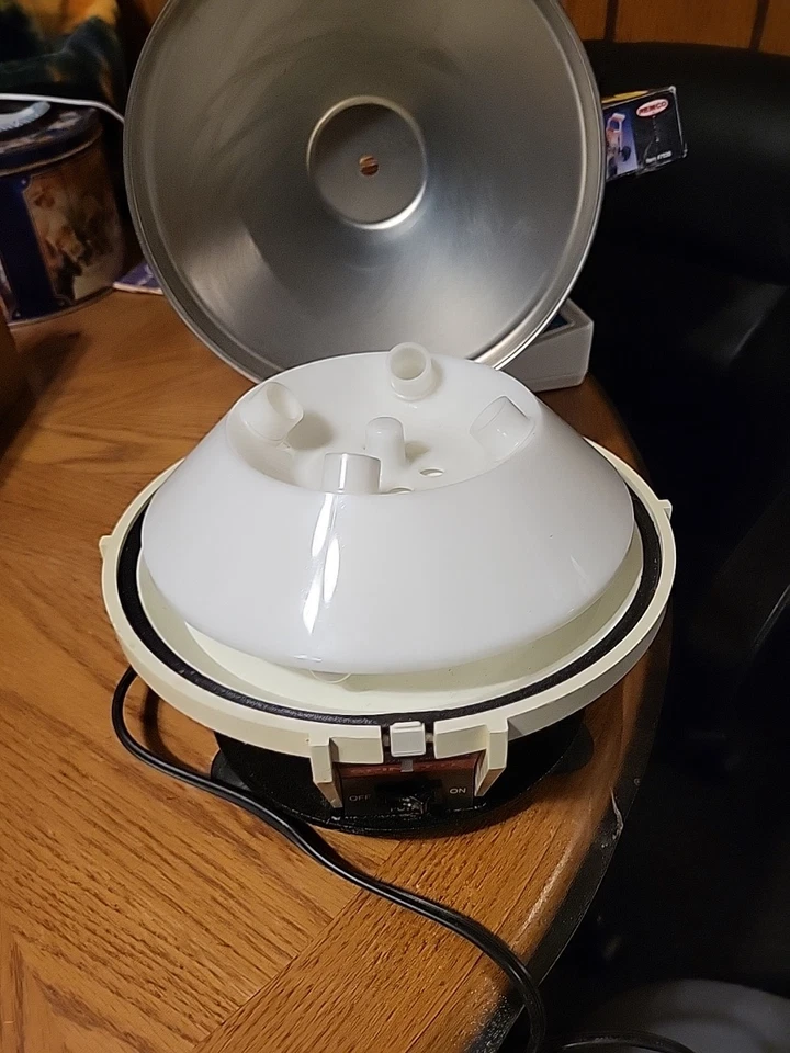 Vintage Damon IEC Spinette Centrifuge 4 Bucket WORKS - Image 2 of 3