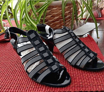 Aj Valenci Built For Comfort Black Striped Heeled Sandals Size 8.5