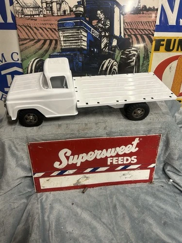 Vintage Tonka Farms High Rack Truck