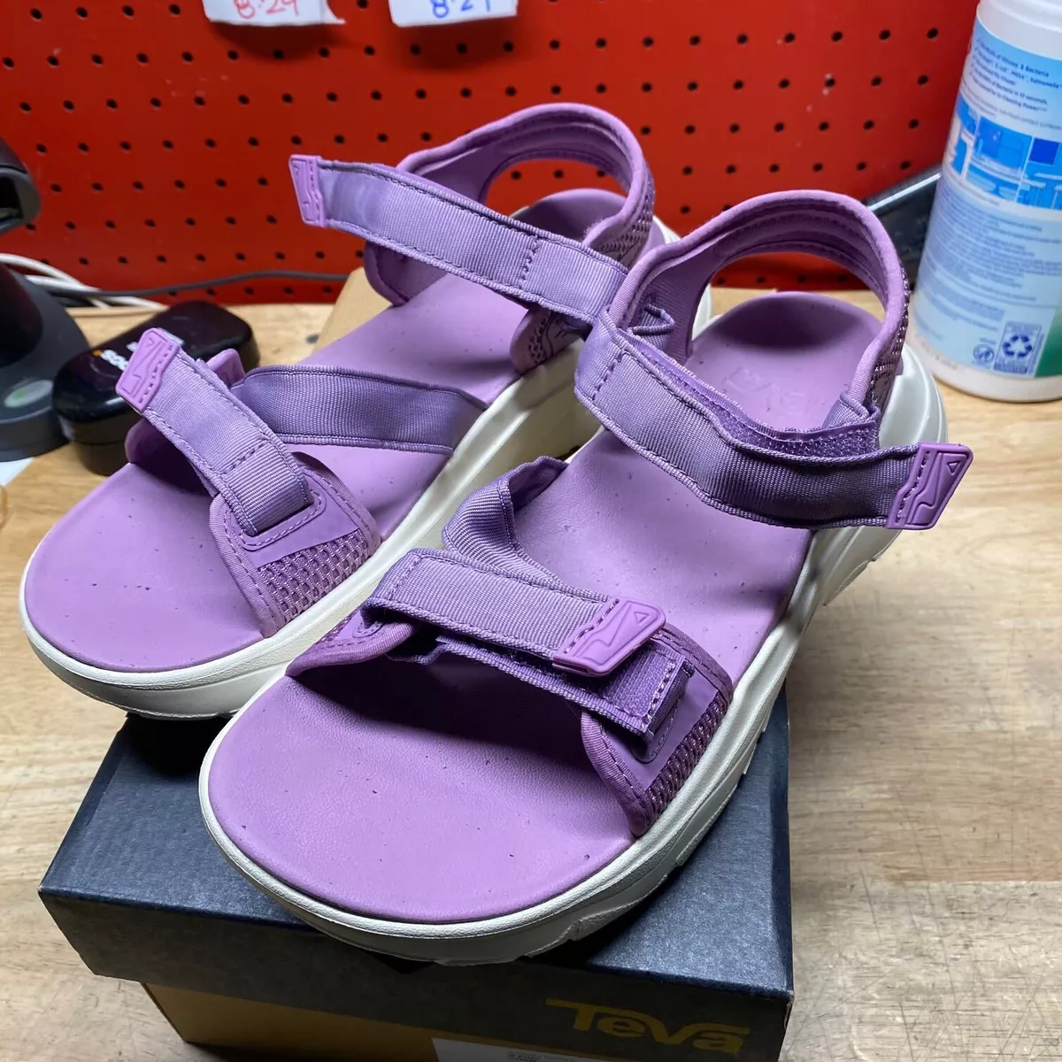 Excellent Teva Zymic Women s Sandals Dusty Lavender W9 eBay