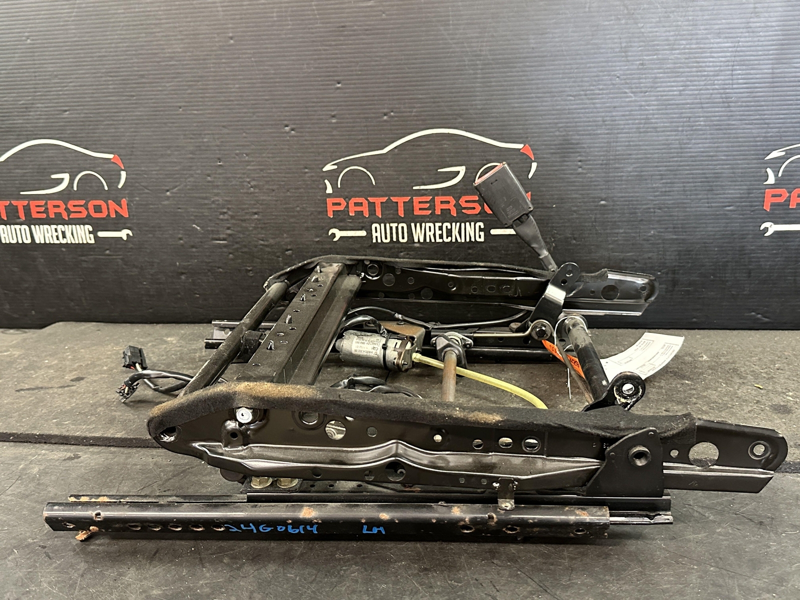 2004 MASERATI COUPE GT FRONT POWER DRIVER LEFT LH SEAT TRACK W/ MOTORS