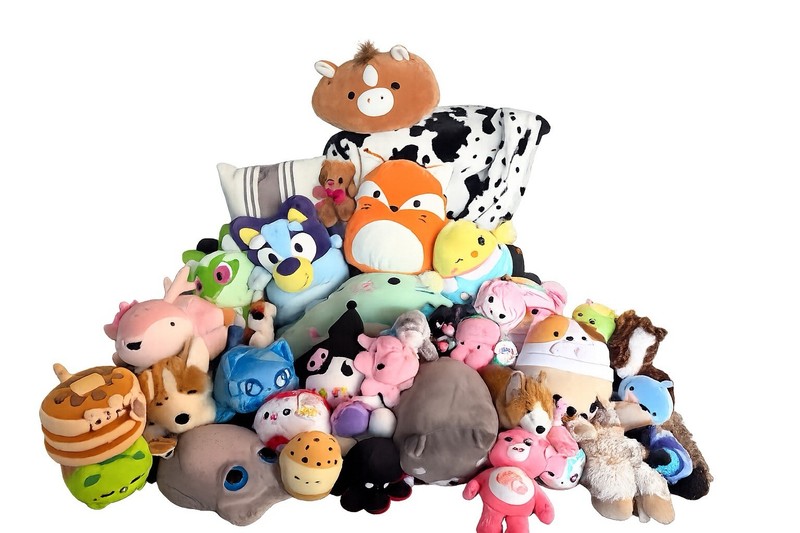 Giant Lot Of Nice Stuffed Animals Squishmallows Aphmau Weighted Pokemon 35 Total