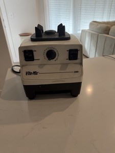 Vitamix Super 5000 VM0103 Total Nutrition Center Blender Motor Base Only Works