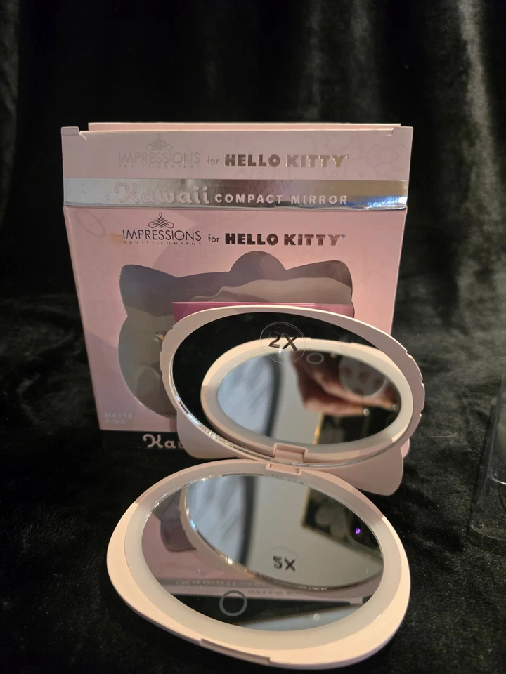 IMPRESIONES Hello Kitty Kawaii Espejo Compacto LED ROSA MATE Grande ¡NUEVO! Foto 3 de 4