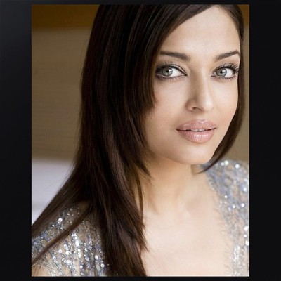 Aishwarya Rai 007 | 8 x 10 Photograph | Celebrity Actress, Beautiful Woman