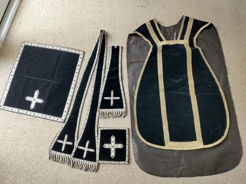 Mniple French Style Black Requiem Low Mass Set - Chasuble, Stole, burse, veil ...