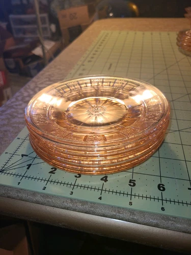 6 plates of pink Depression glass in the Doric pattern made by Jeannette Glass