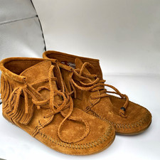 Minnetonka 672S Brown Suede Fringe Lace-Up Ankle Boots Booties Women s US 6.5