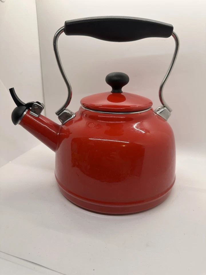 Colección de teca silbante vintage esmaltada sobre acero Chantal roja 1,7 cuartos ¡USADA EN EXCELENTE ESTADO! Foto 2 de 4