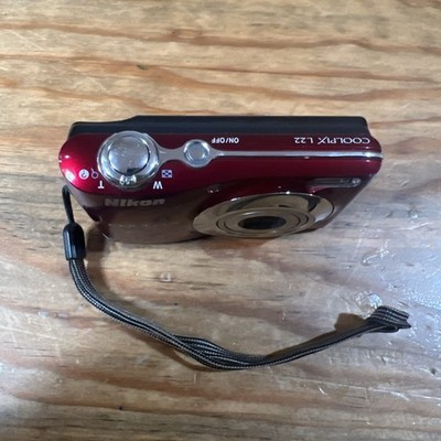 Nikon Coolpix L22 Digital Camera, 3.6x OZ Red (Camera + 4G SD Card