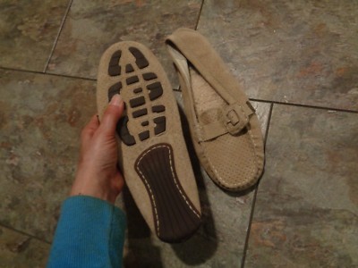 UGG AUSTRALIA Thelma 5694 SUEDE & SHEEPSKIN DRIVING LOAFERS  display picture 2