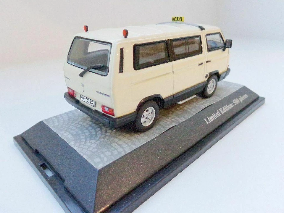 Volkswagen VW T3 B Bus Taxi Modellino In 1:43 Di Premium Classics 13056 - Immagine 2 di 3