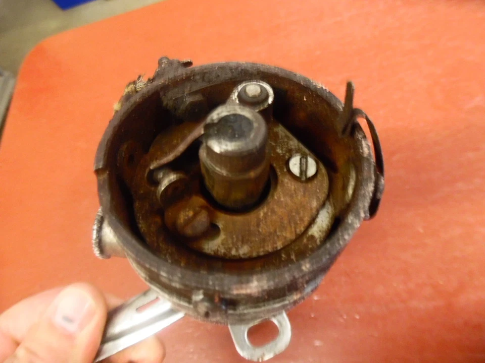 1946 47 48 Willys Station Wagon 1934 Oldsmobile Delco Remy Distributor - Image 4 of 4