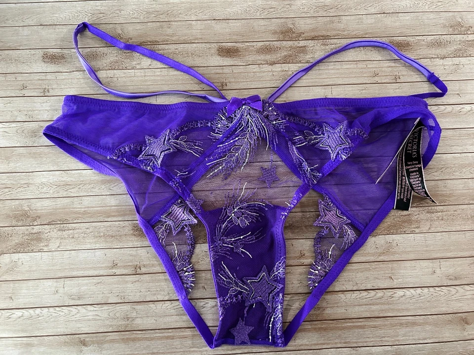 Nuevo con etiquetas Panty Victoria's Secret Muy Sexy con Tirantes Estampado de Estrellas Recortado S Púrpura Foto 2 de 4
