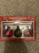 Yankee Candle Mini Reed Diffuser Set Sparkling Cinnamon, Balsam &Cedar