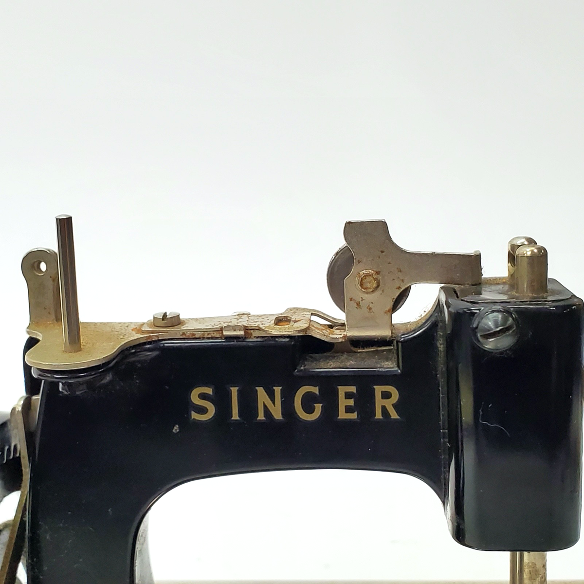 50s Hand Crank Cast Iron Singer Model 20 Toy Sewing Machine