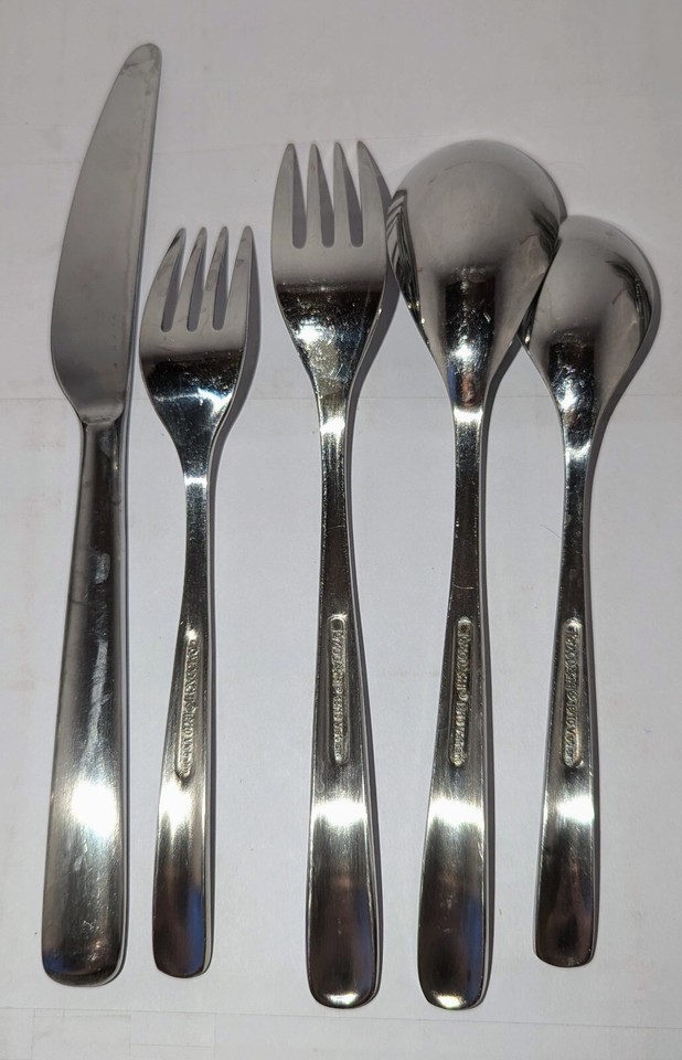 Tomodachi by Hampton Silversmith Ella 53 Piece Stainless Steel Flatware