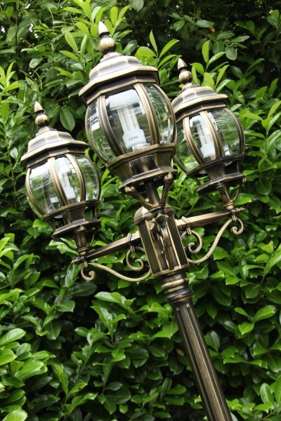 Candelabro da esterno IP 44 per vialetti