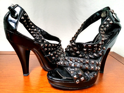 BURBERRY ITALY  Wo's Sz. 8.5 US/ 39 EU , Rock Couture Collection Studded Pyramid
