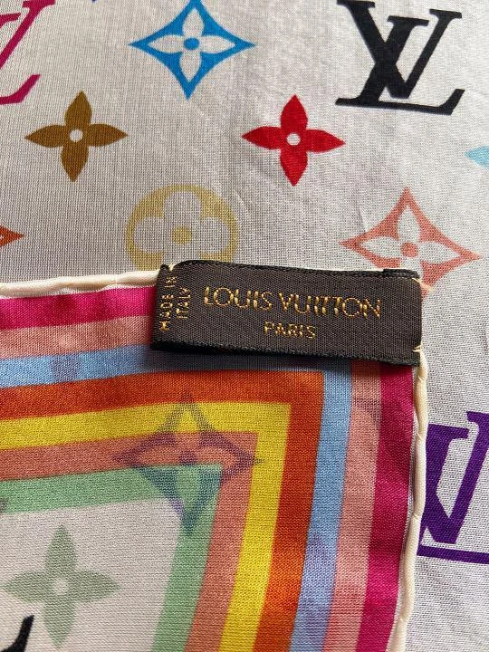 LOUIS VUITTON Monogram Silk Scarf Multi blanc Authentic Women Used