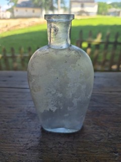 Odd 1860s half pint flint glass flask T A Evans & Co. Pitts Pa.