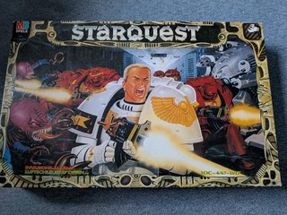MB Spiele Starquest Brettspiel mit Angriff der Eldar Erweiterung Top Zustand!