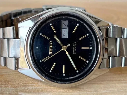Vintage Seiko 5 7009-3040 Automatic Mens Watch For Spares or Repair NJ-300