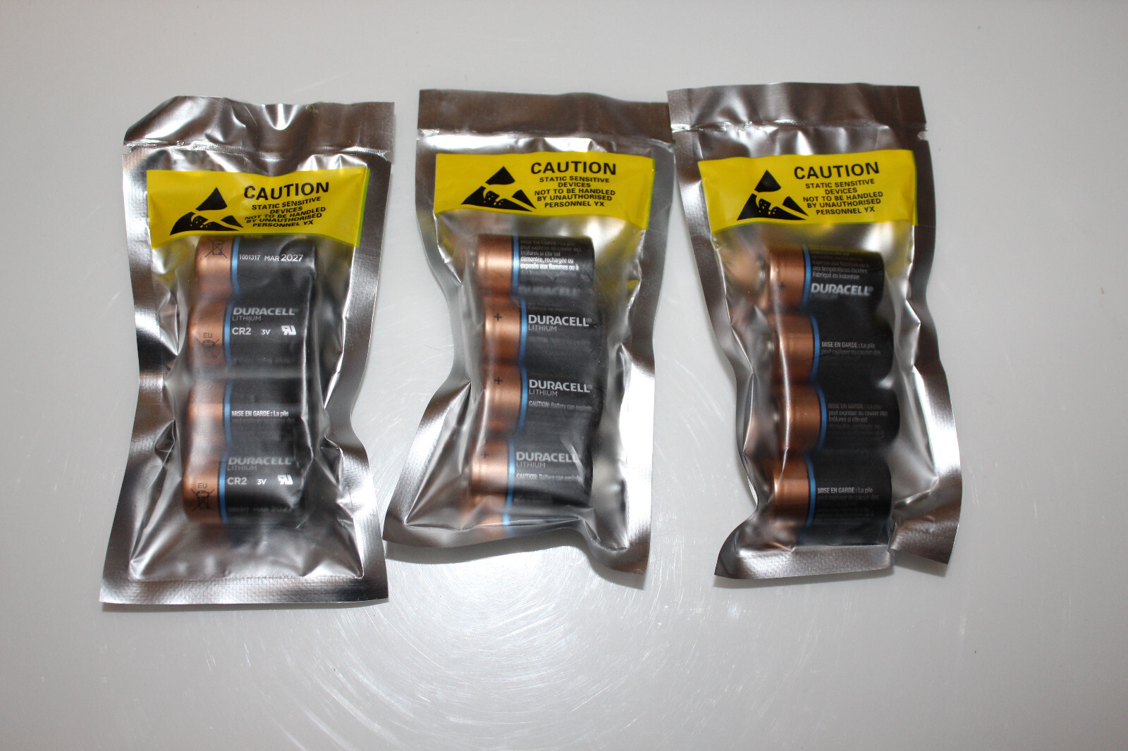 12-pack duracell cr2 3v lithium batteries