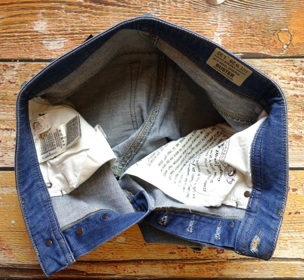 $198 DIESEL JEANS BUSTER W28/WAIST ACROSS 15