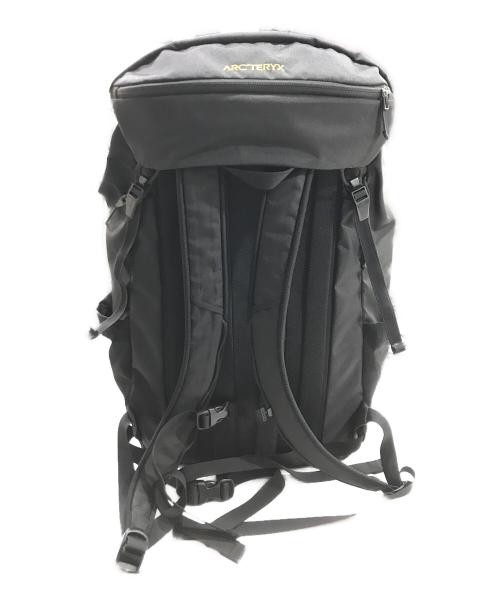 バッグ ARC'TERYX Mantis 30 Backpack Arc'teryx Mantis 30 Backpack Review | Pack Hacker